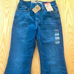 New with tag. Women’s Levi 726 Flare blue jeans Size 4 Long. W27 L32
